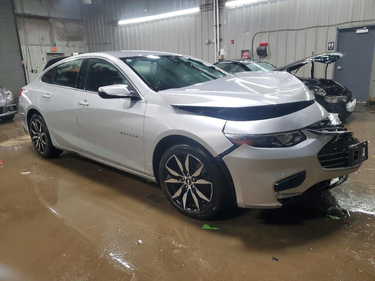2018 CHEVROLET MALIBU LT photo 4