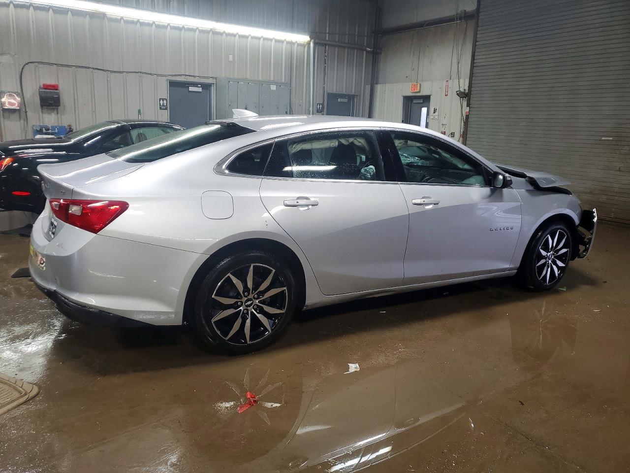 2018 CHEVROLET MALIBU LT photo 3