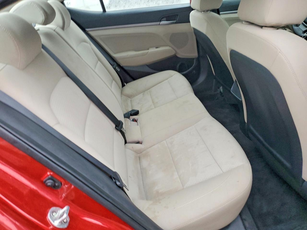 2017 HYUNDAI ELANTRA SE photo 10