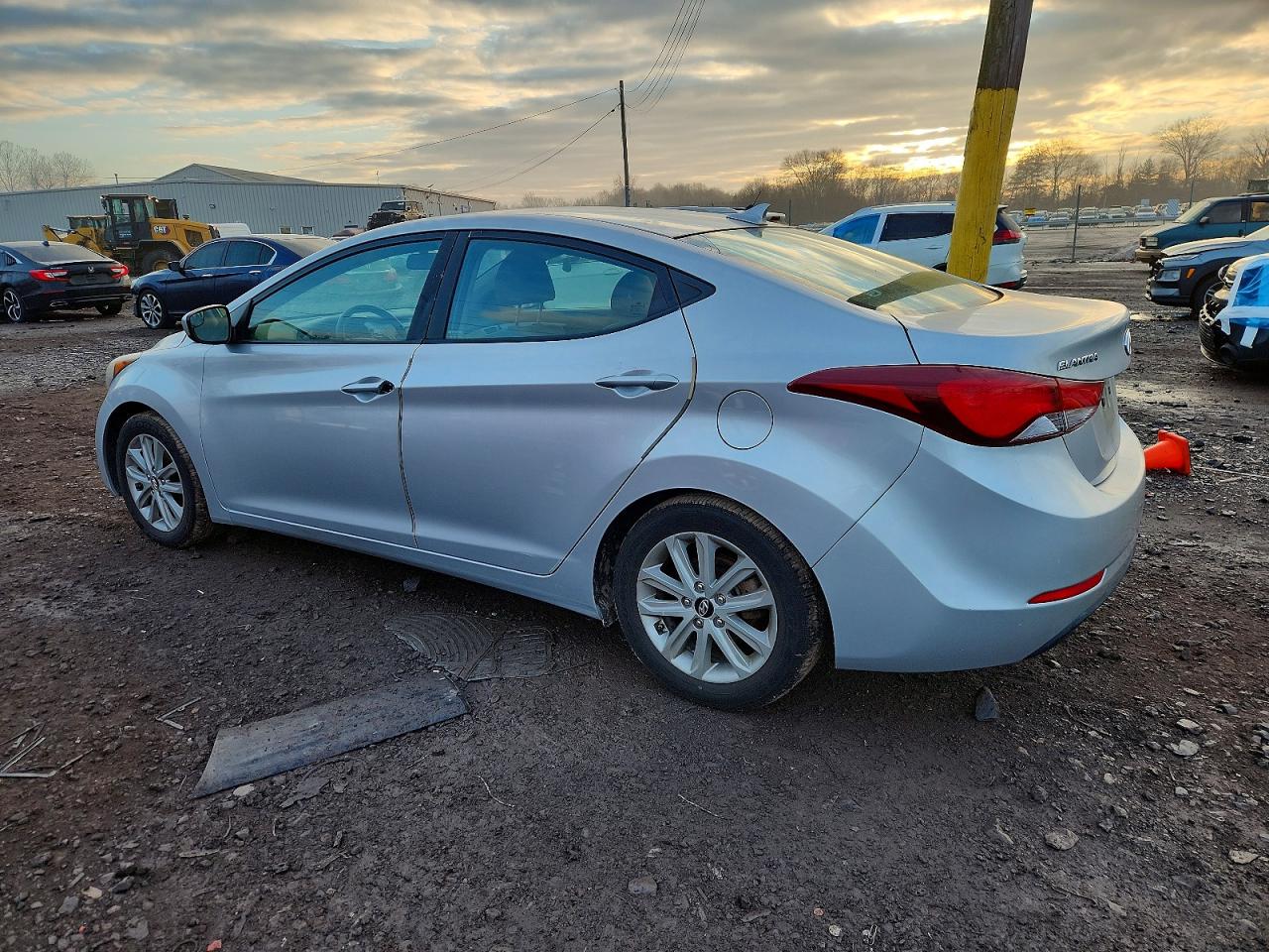 2014 HYUNDAI ELANTRA SE photo 2