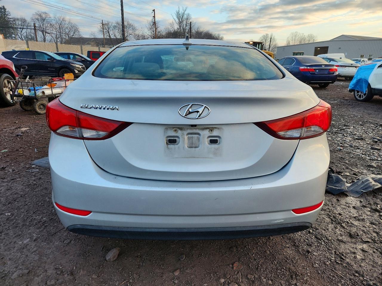 2014 HYUNDAI ELANTRA SE photo 6