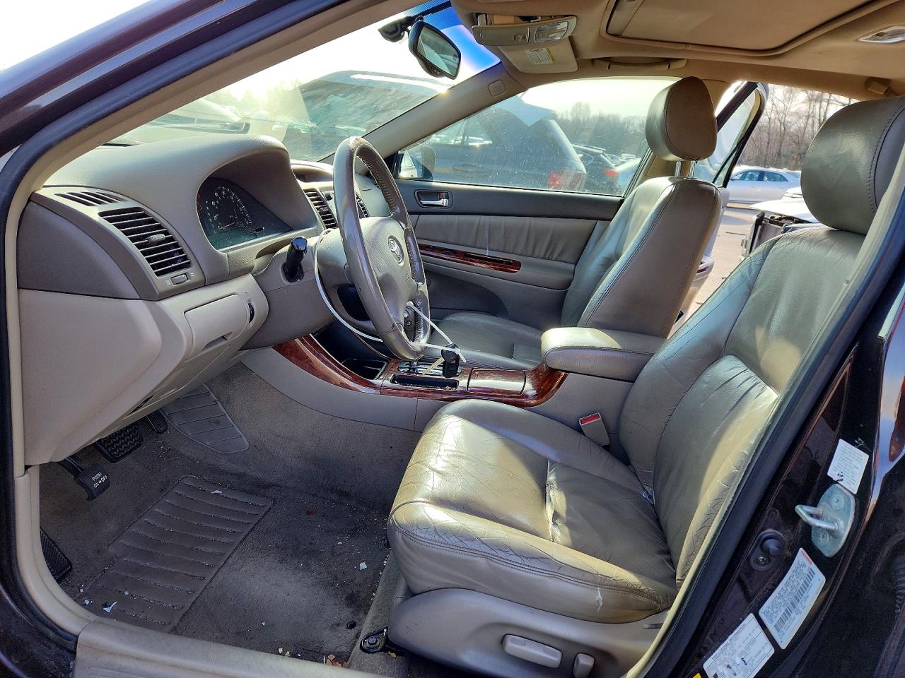 2002 TOYOTA CAMRY XLE V6 photo 7