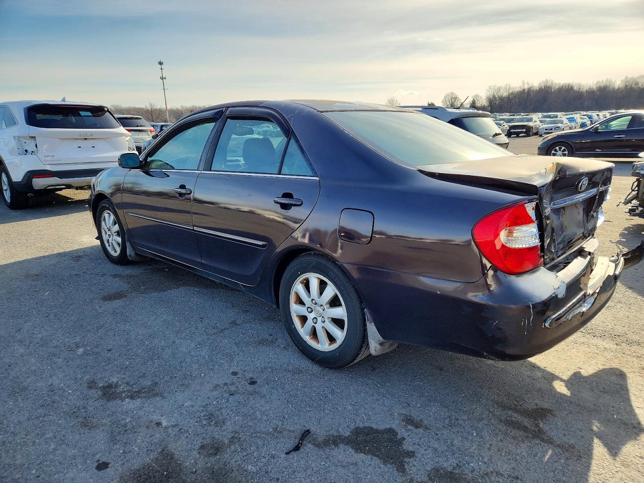 2002 TOYOTA CAMRY XLE V6 photo 2