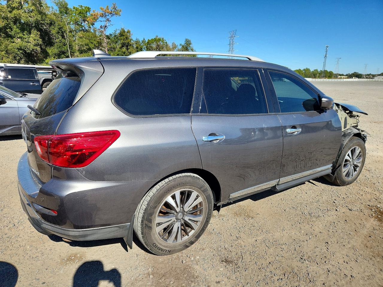 2020 NISSAN PATHFINDER PLATINUM photo 3