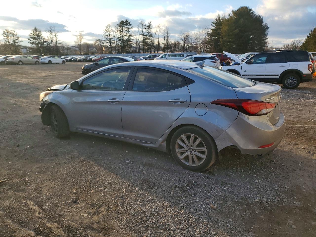 2014 HYUNDAI ELANTRA SE photo 2