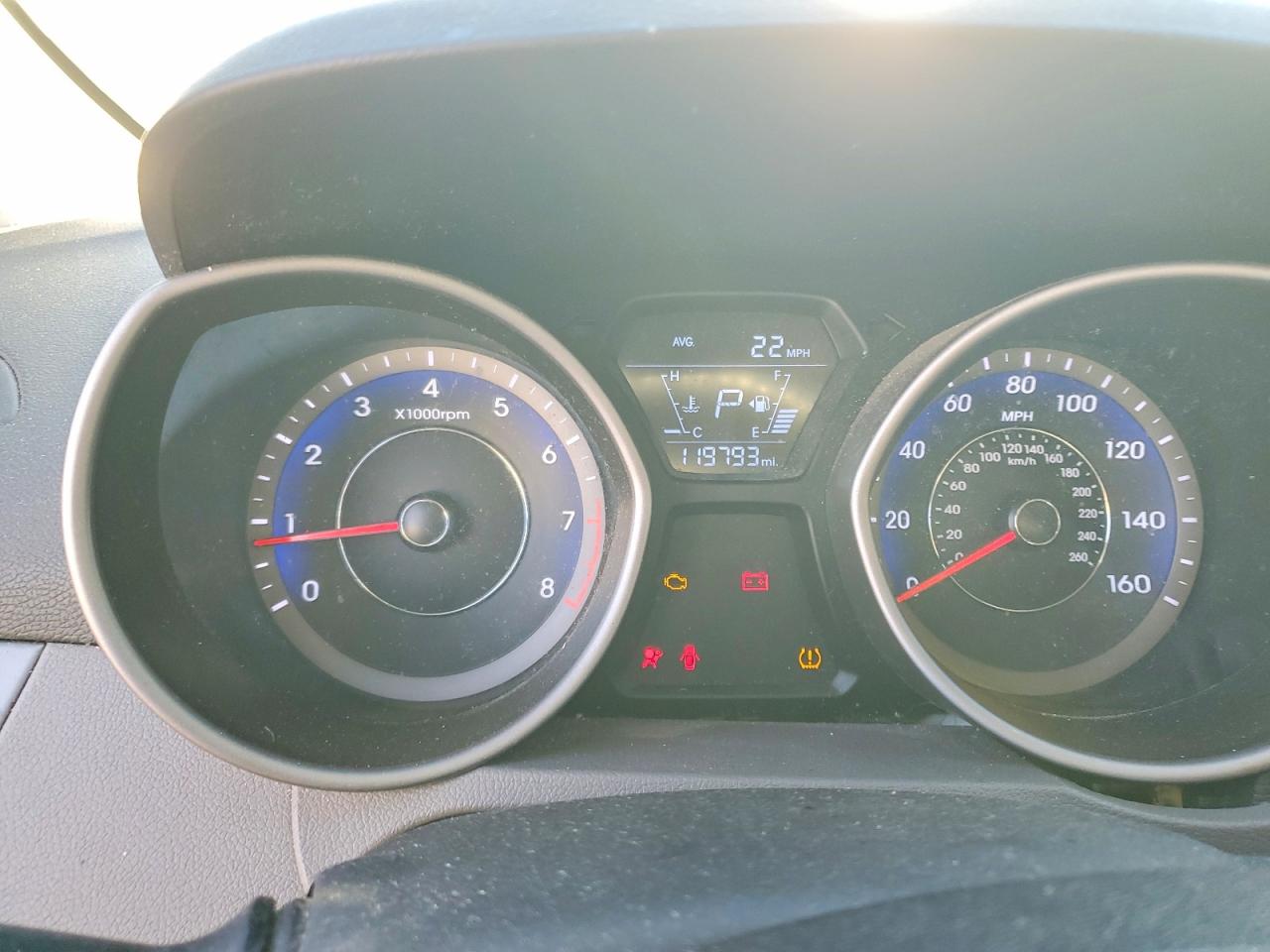 2014 HYUNDAI ELANTRA SE photo 9
