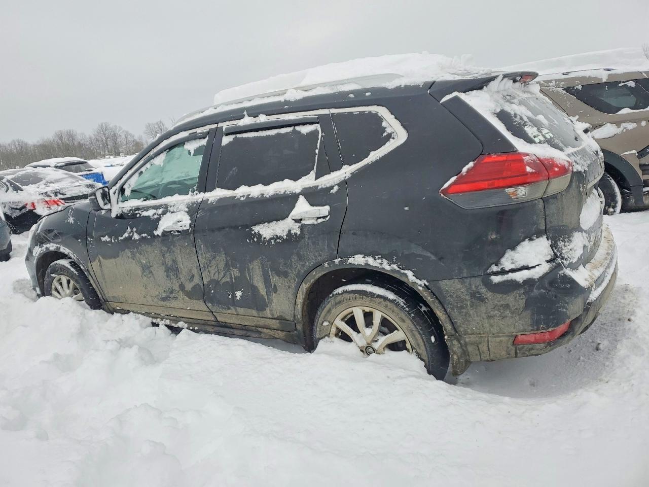 2017 NISSAN ROGUE S photo 2
