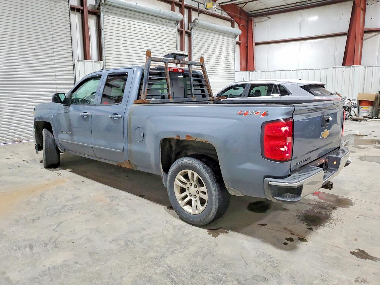2016 CHEVROLET SILVERADO K1500 LT photo 2