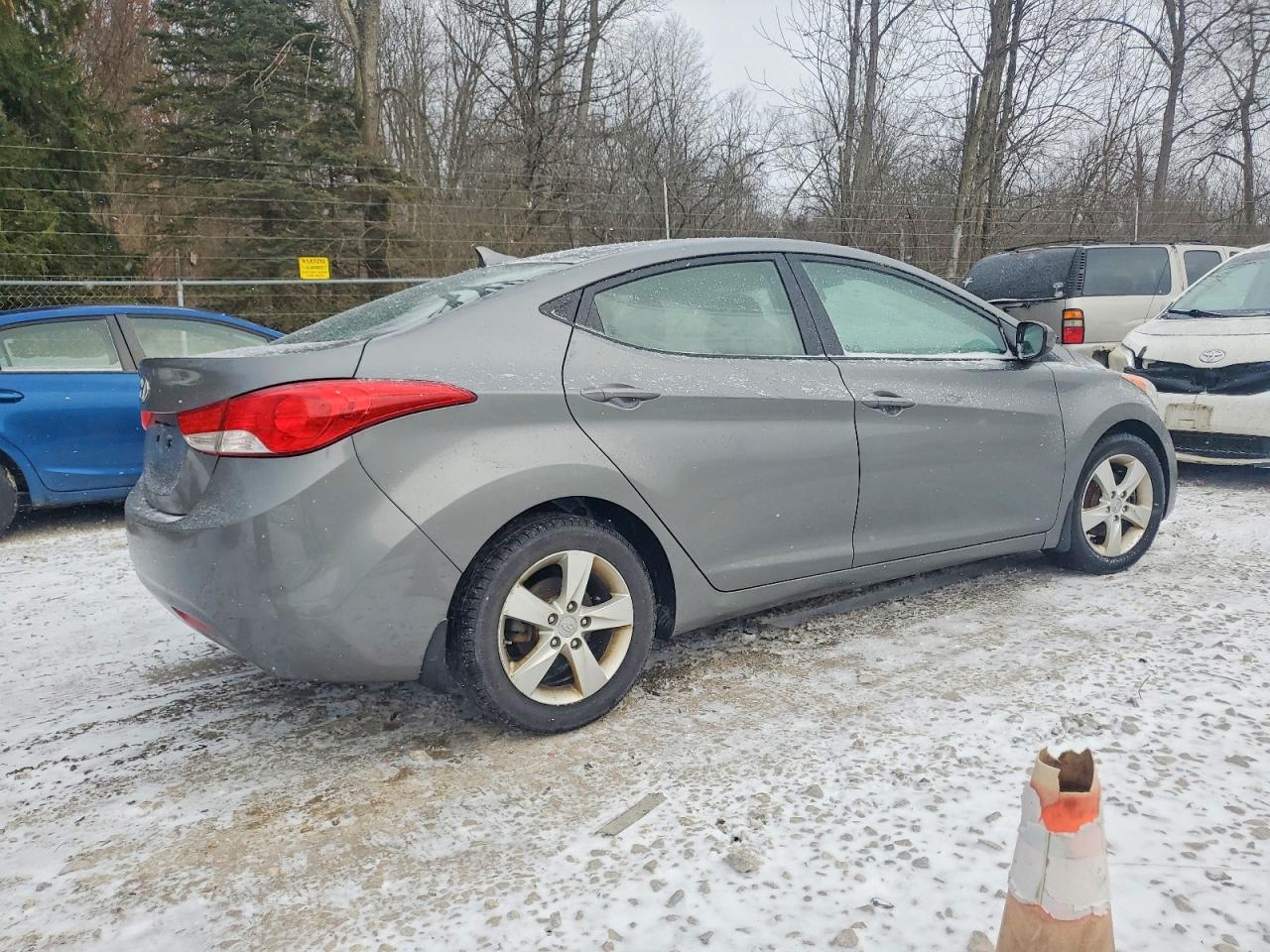 2013 HYUNDAI ELANTRA GLS photo 3