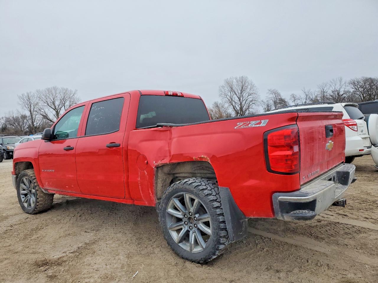 2014 CHEVROLET SILVERADO K1500 LT photo 2