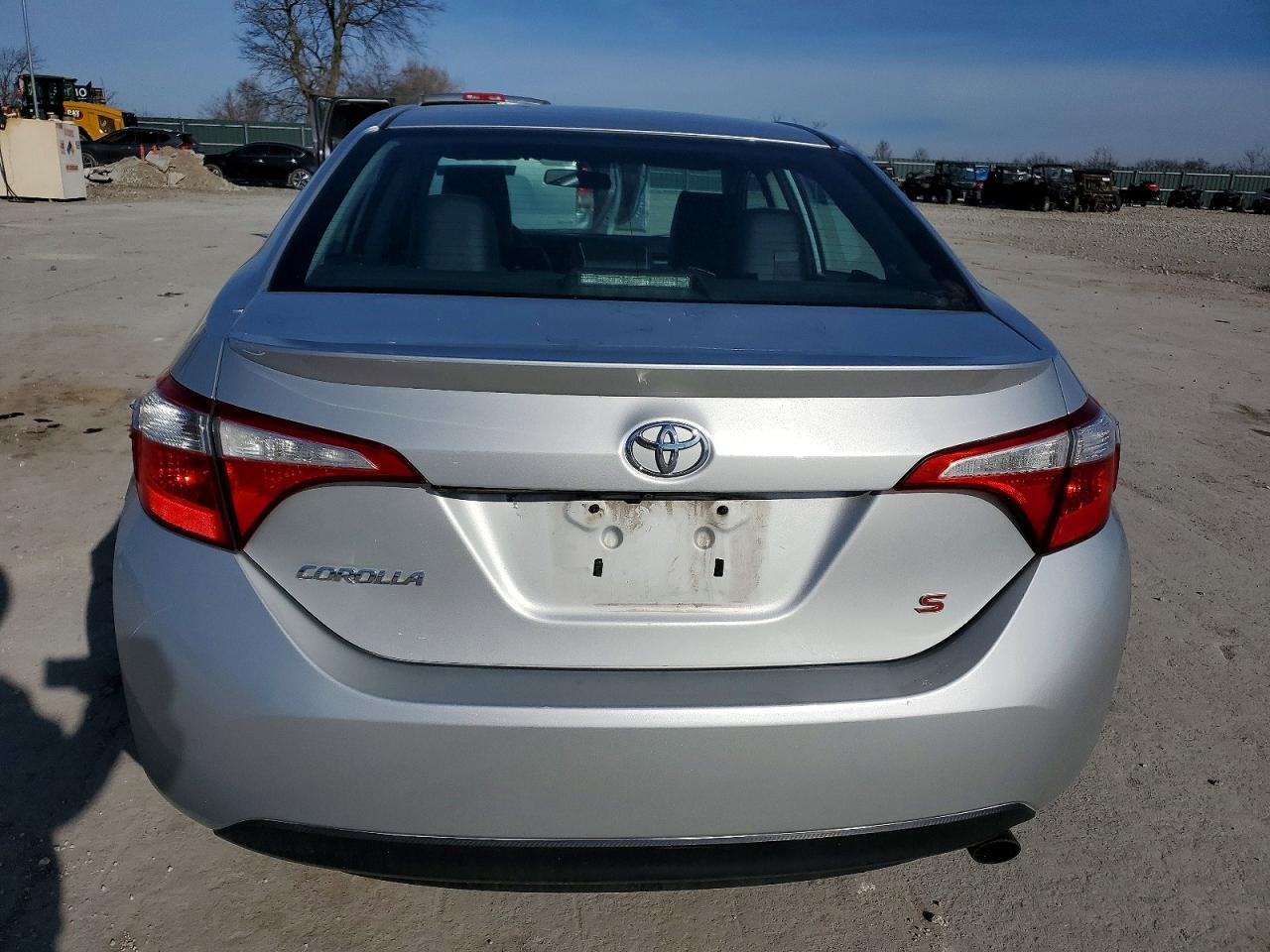 2014 TOYOTA COROLLA L photo 6