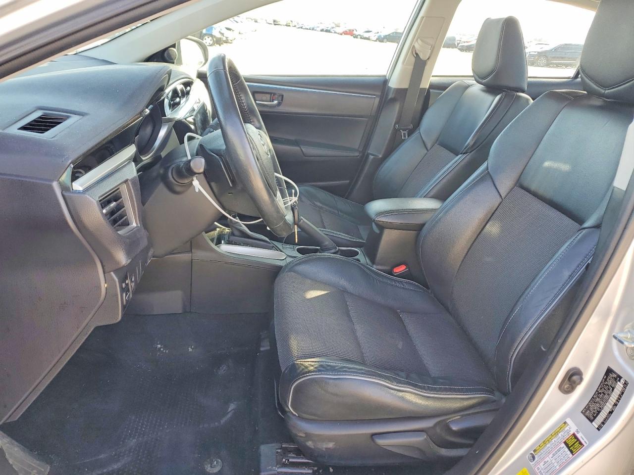 2014 TOYOTA COROLLA L photo 7