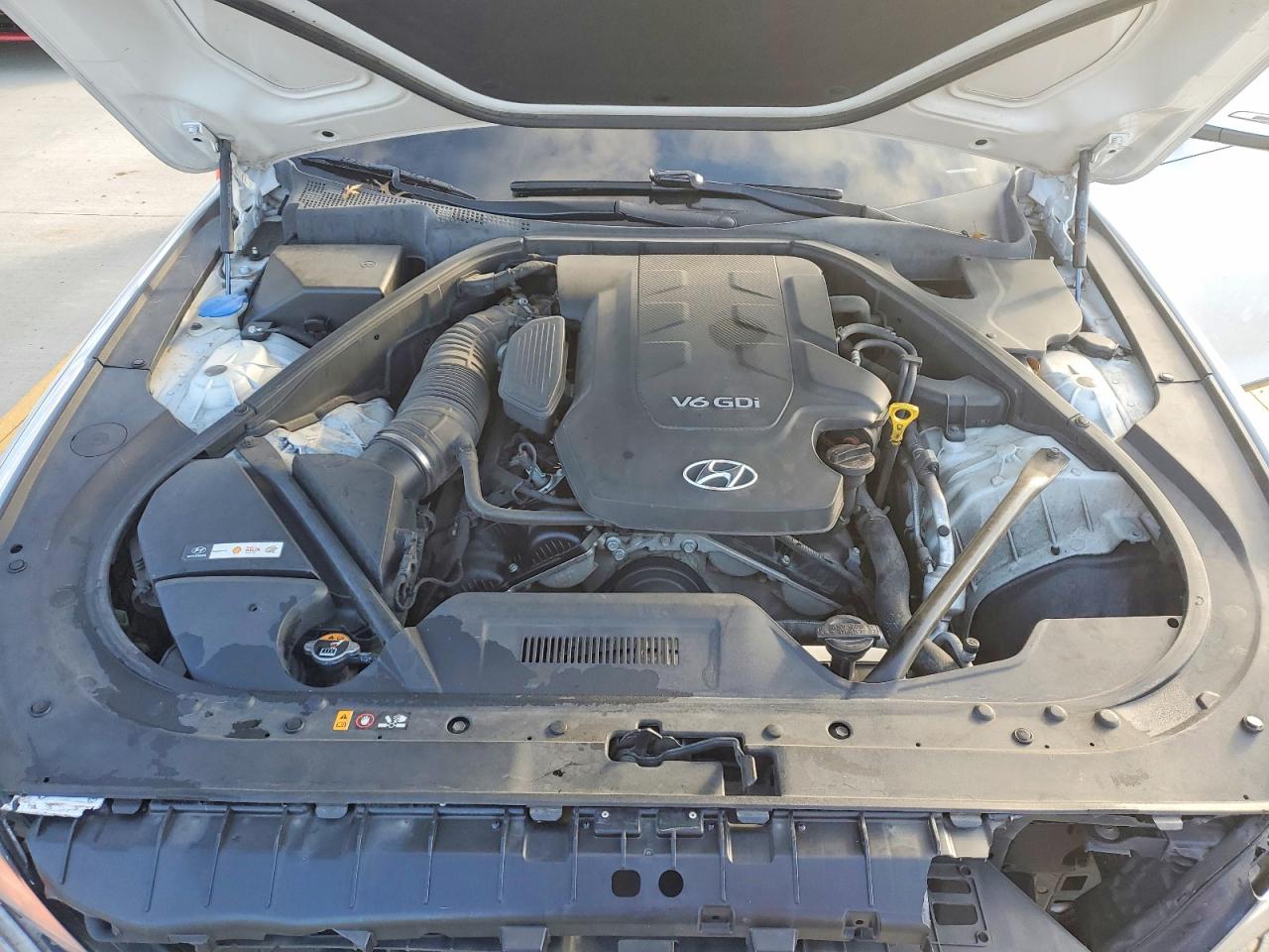 2015 HYUNDAI GENESIS 3.8L photo 11