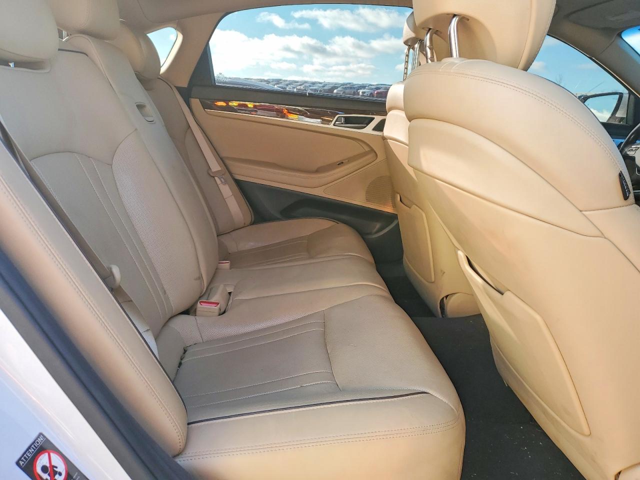 2015 HYUNDAI GENESIS 3.8L photo 10
