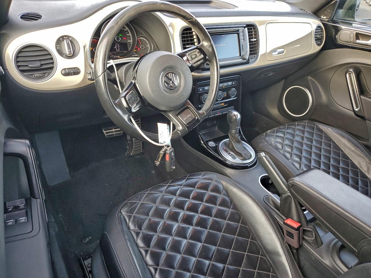 2019 VOLKSWAGEN BEETLE S photo 8