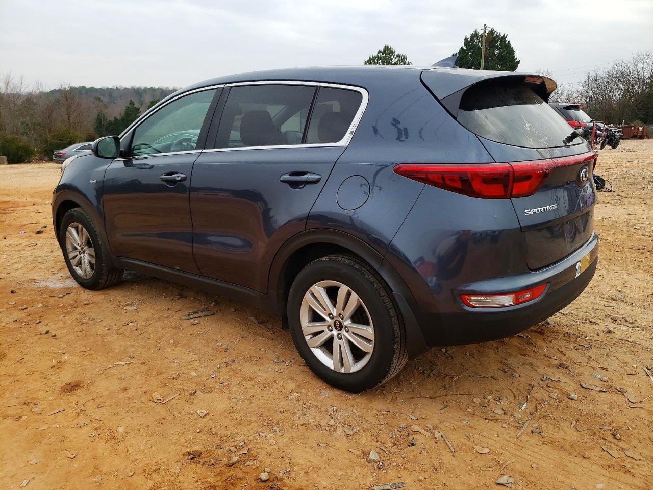 2018 KIA SPORTAGE LX photo 2