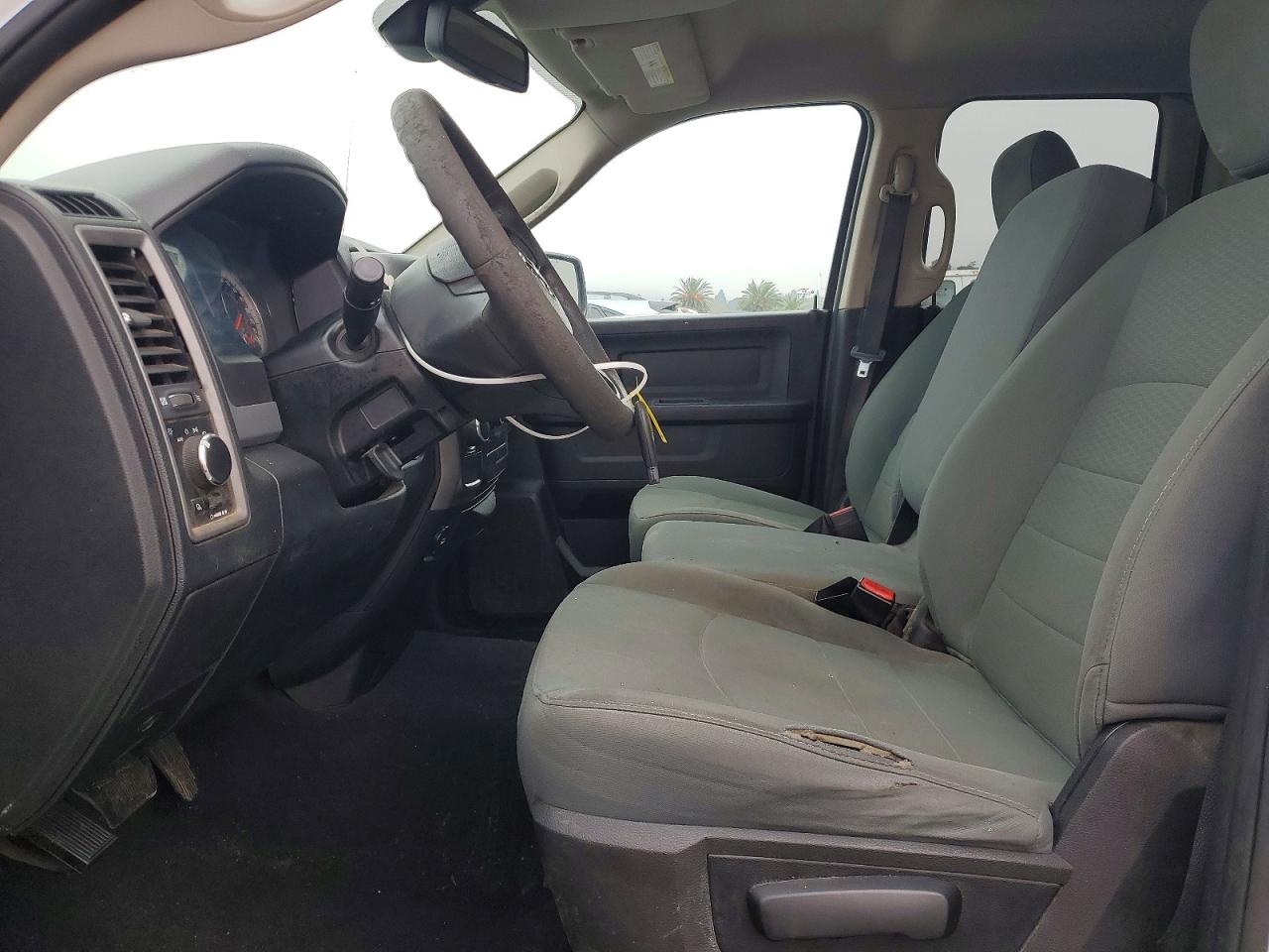 2018 RAM 1500 ST photo 13