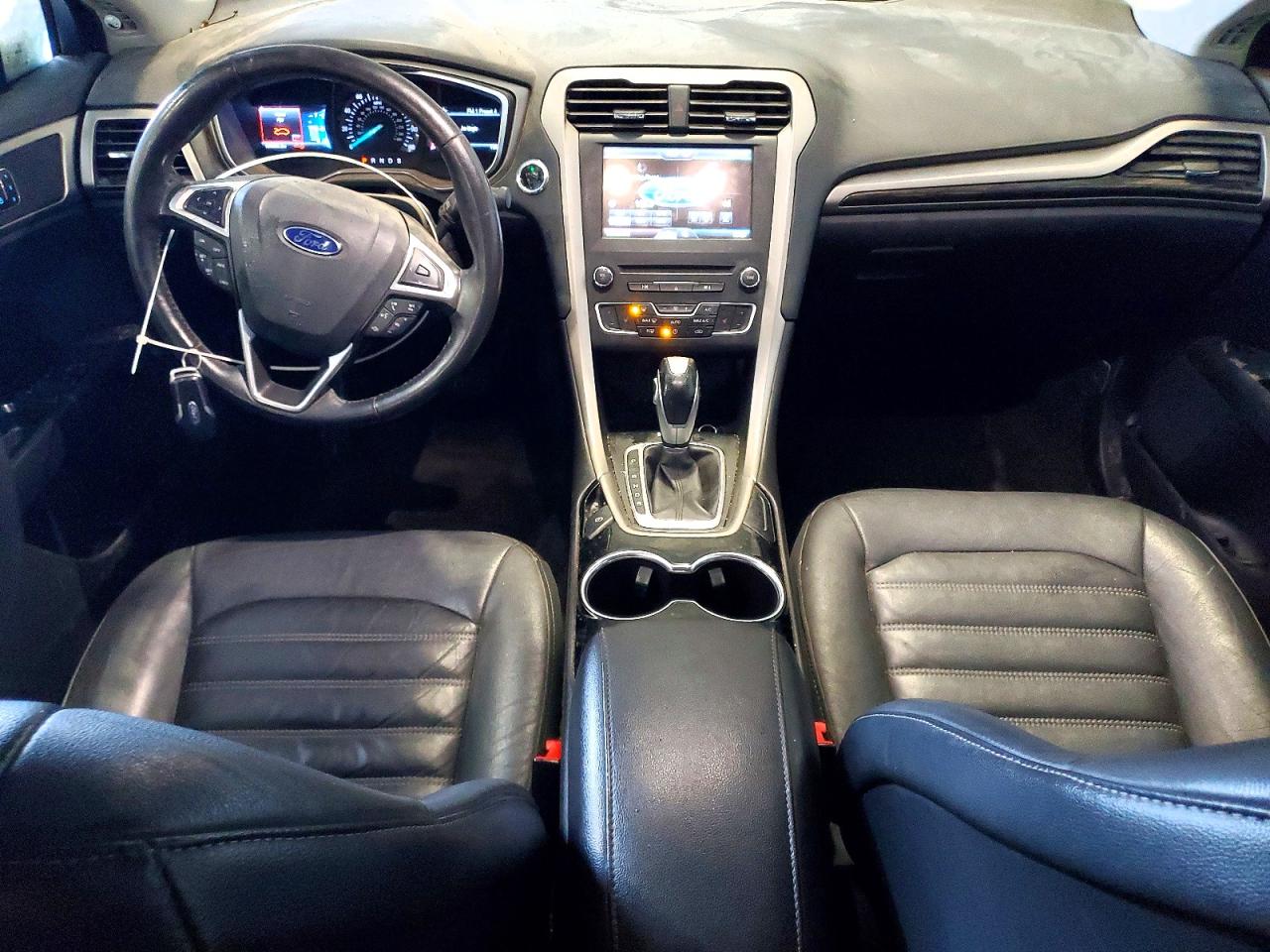 2016 FORD FUSION SE photo 8