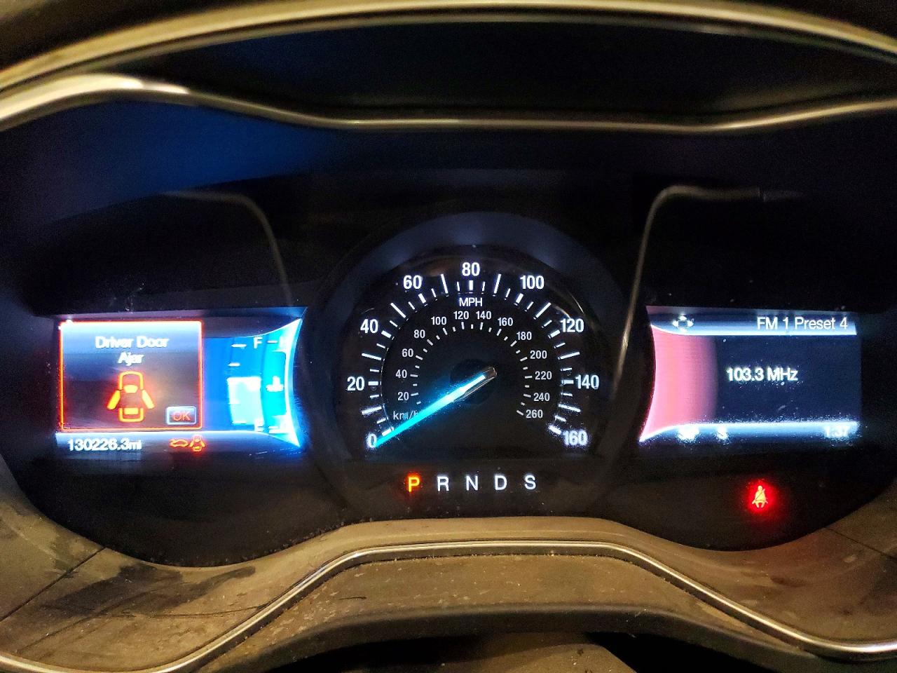 2016 FORD FUSION SE photo 9