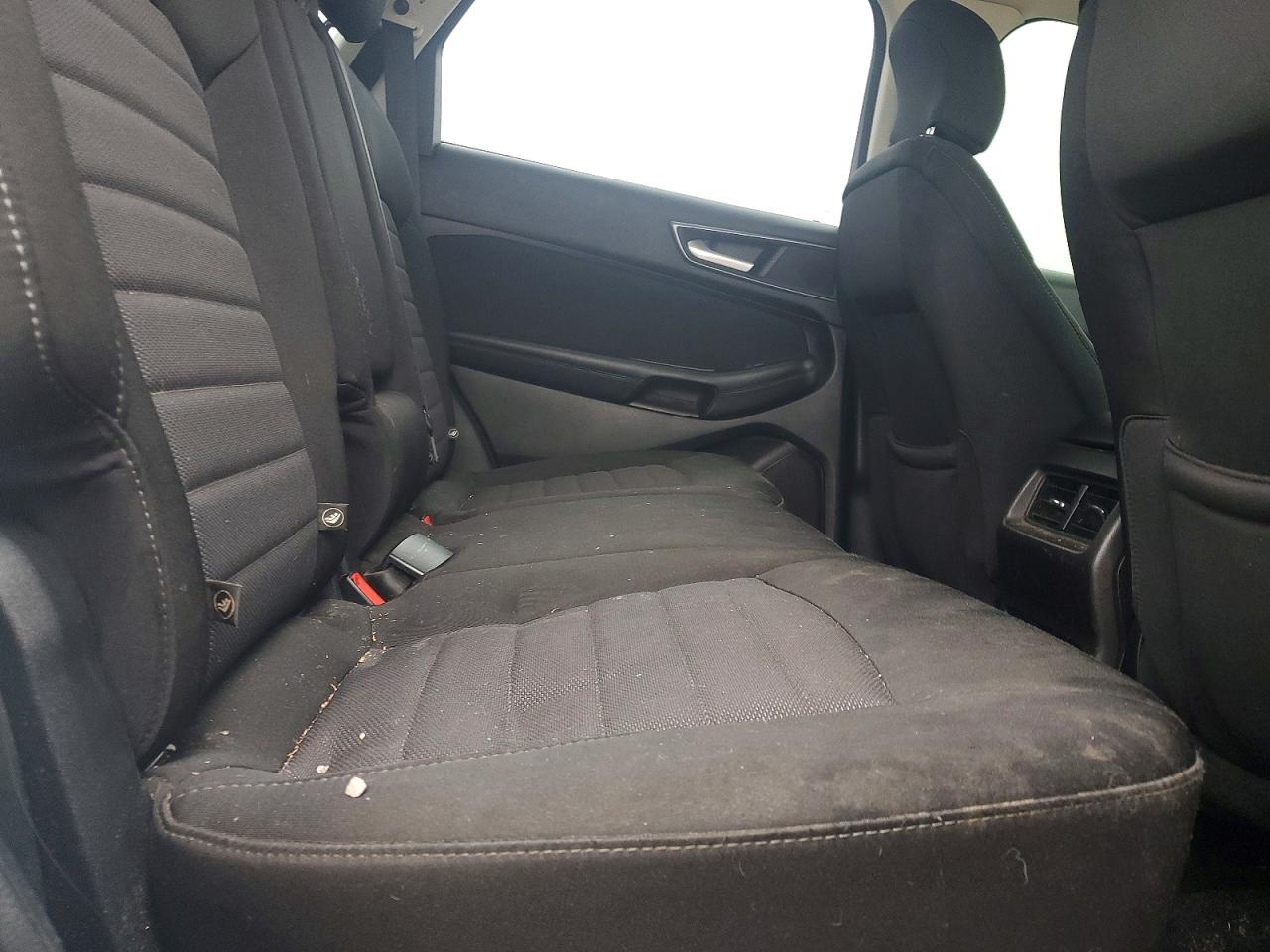 2017 FORD EDGE SE photo 11