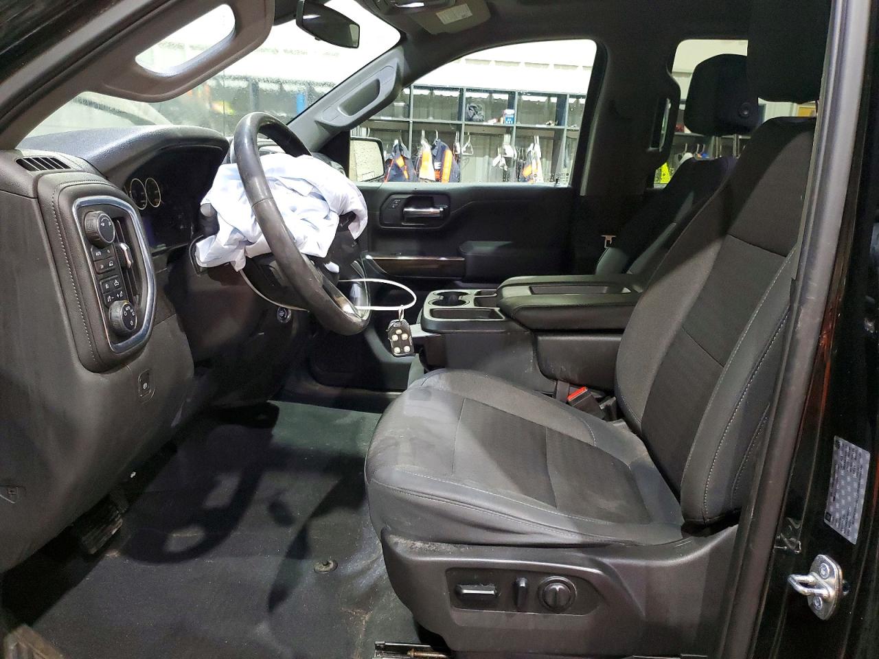 2019 CHEVROLET SILVERADO K1500 RST photo 7
