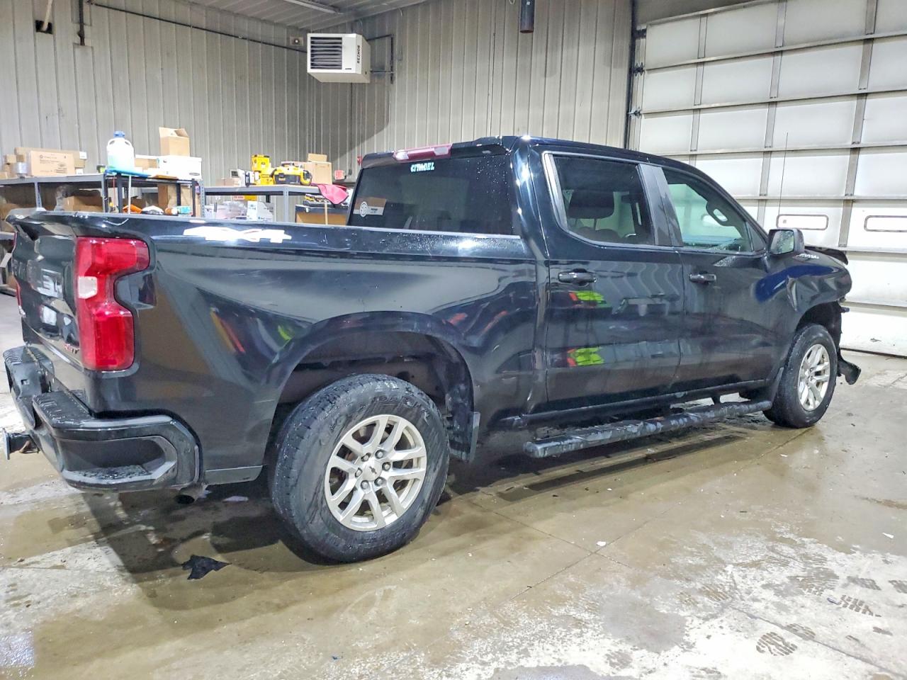 2019 CHEVROLET SILVERADO K1500 RST photo 3