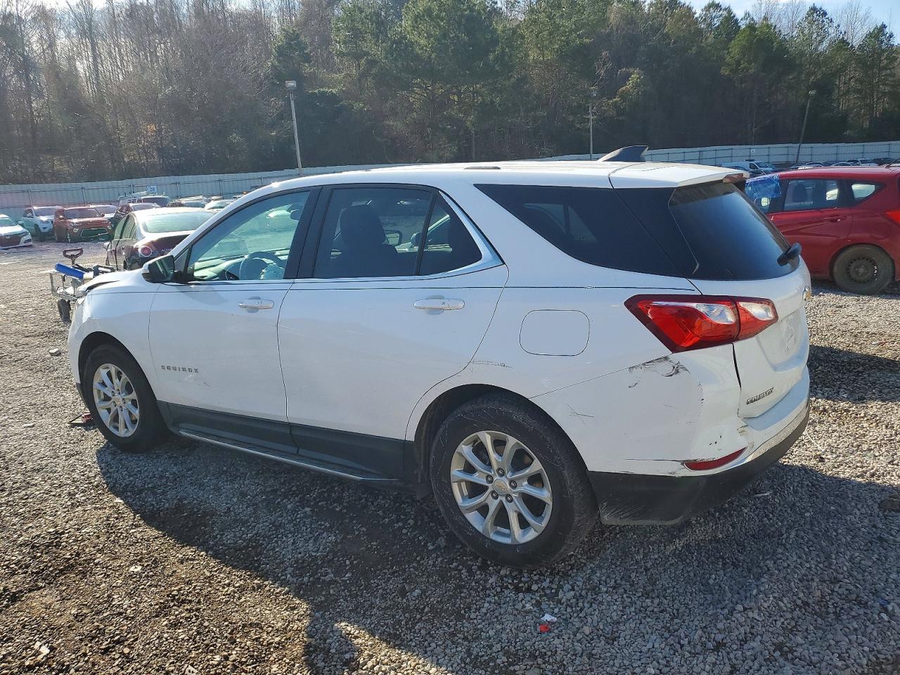 2018 CHEVROLET EQUINOX LT photo 2