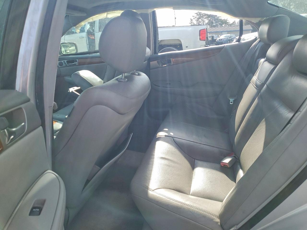 2005 LEXUS ES 330 photo 10