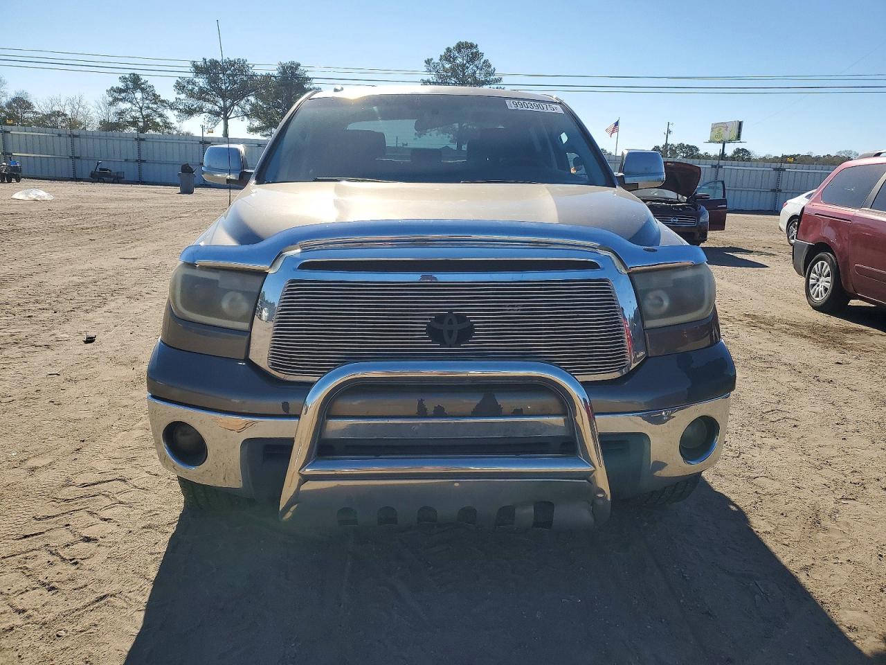 2011 TOYOTA TUNDRA CREWMAX SR5 photo 5