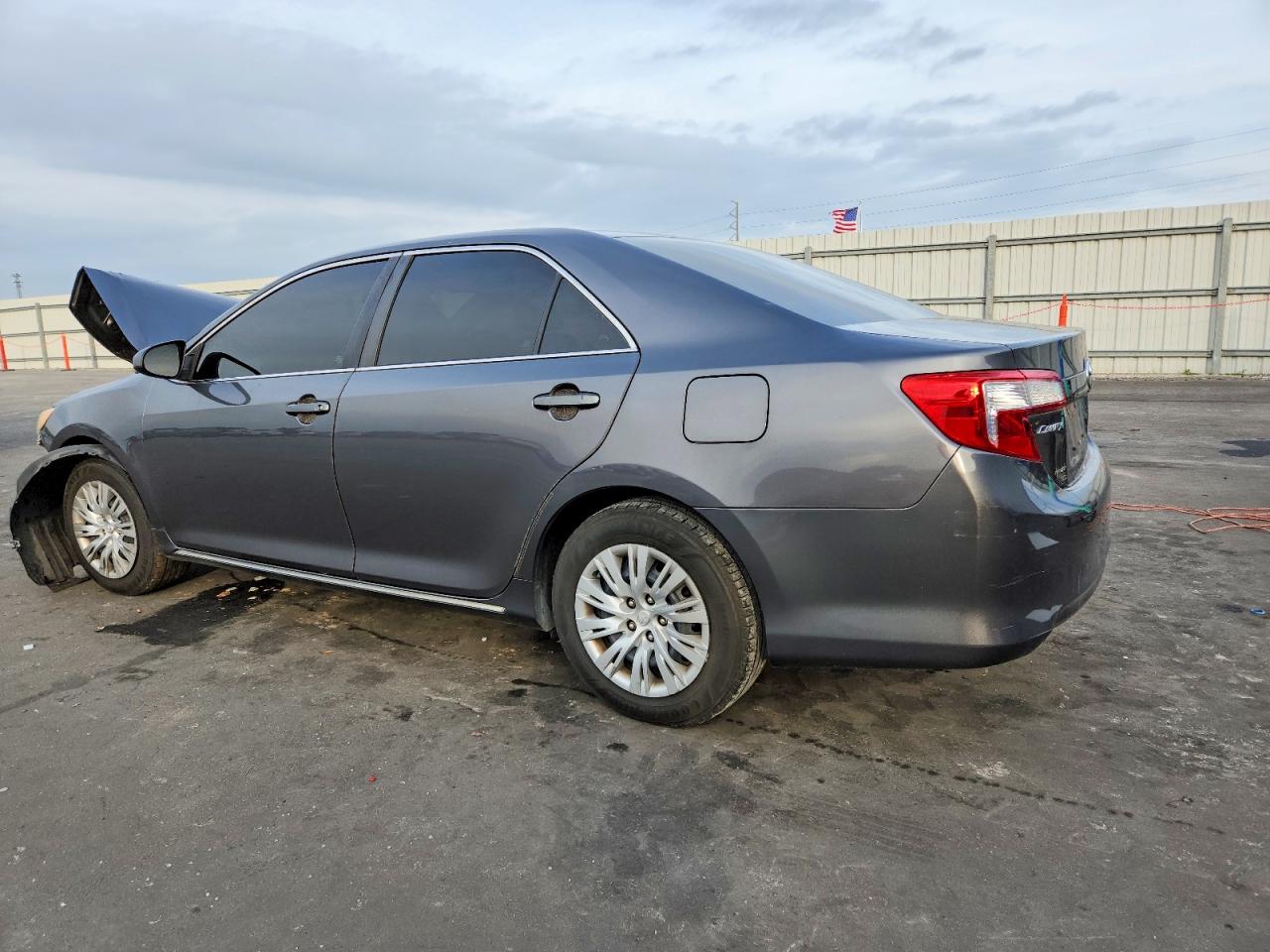 2012 TOYOTA CAMRY BASE photo 2