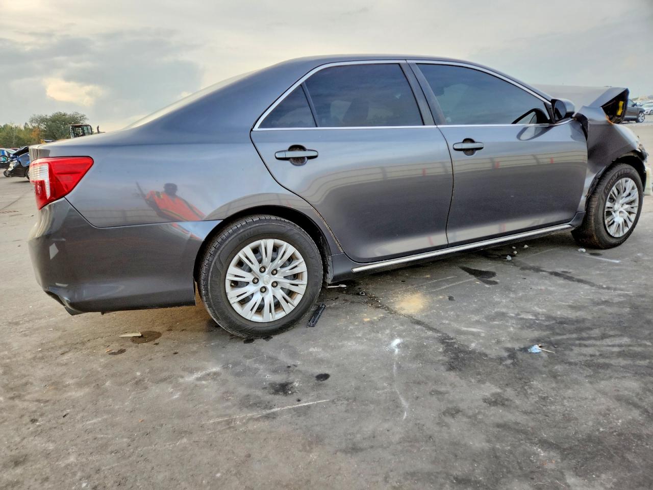 2012 TOYOTA CAMRY BASE photo 3