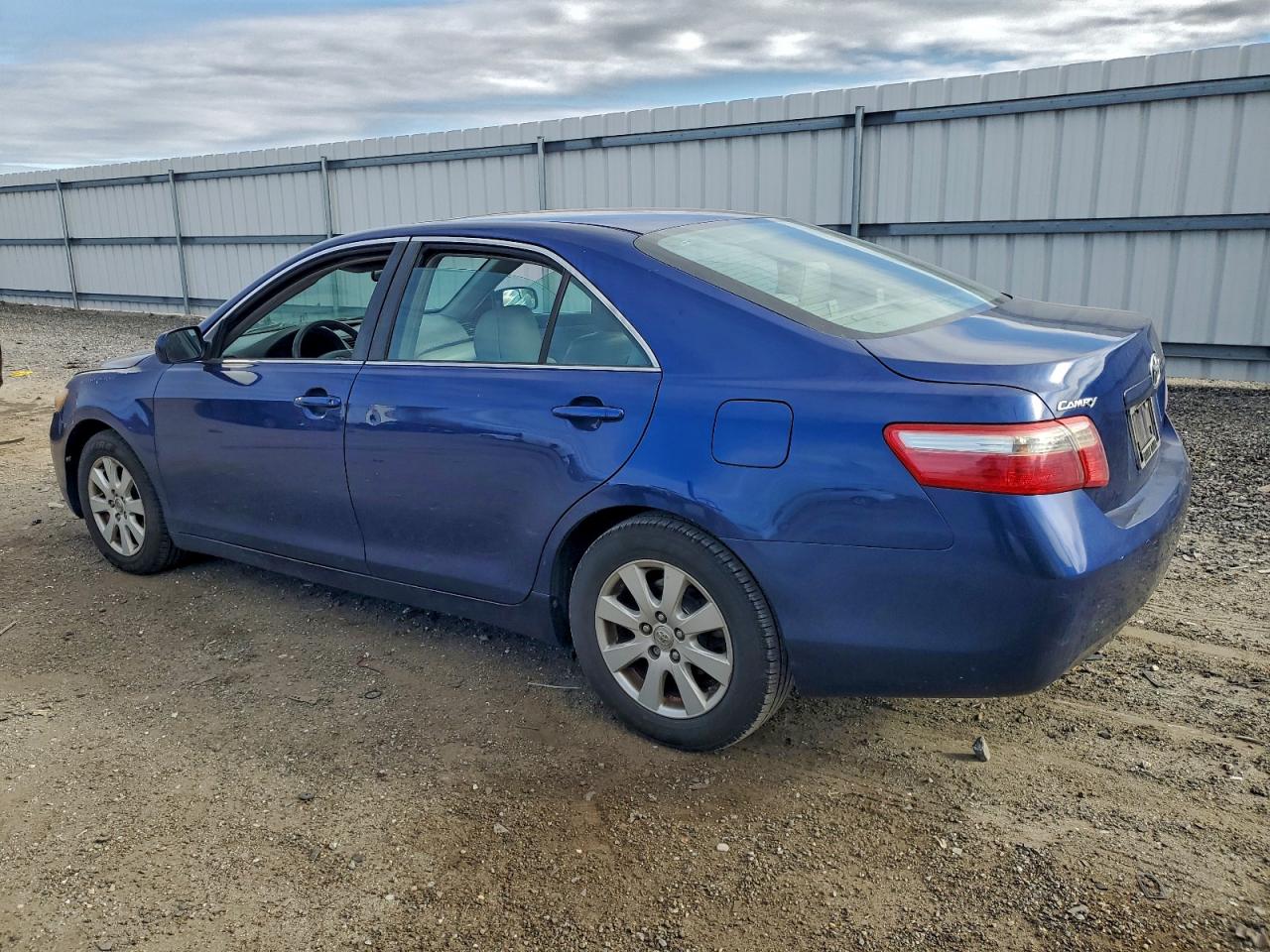 2009 TOYOTA CAMRY BASE photo 2