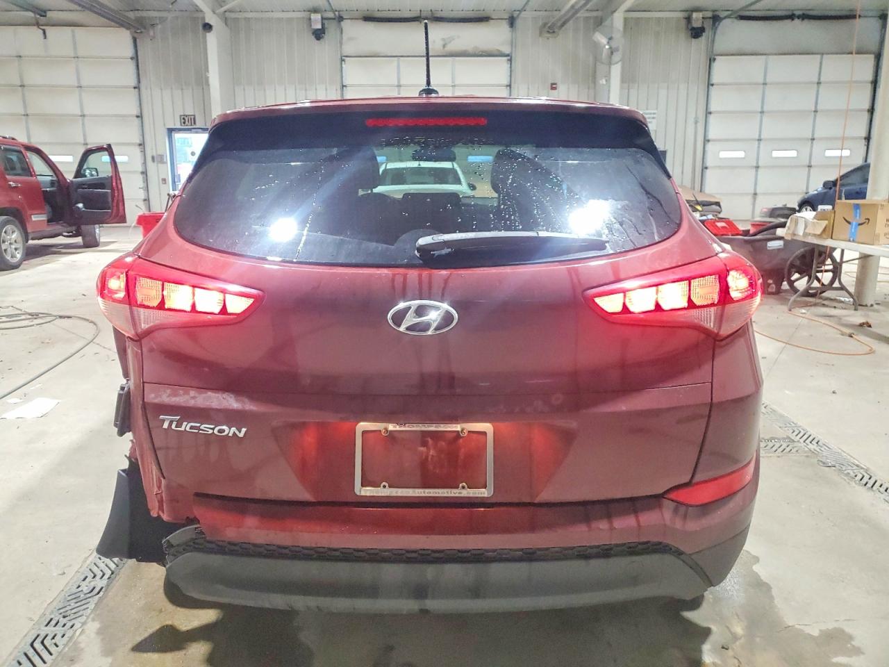2017 HYUNDAI TUCSON SE photo 6