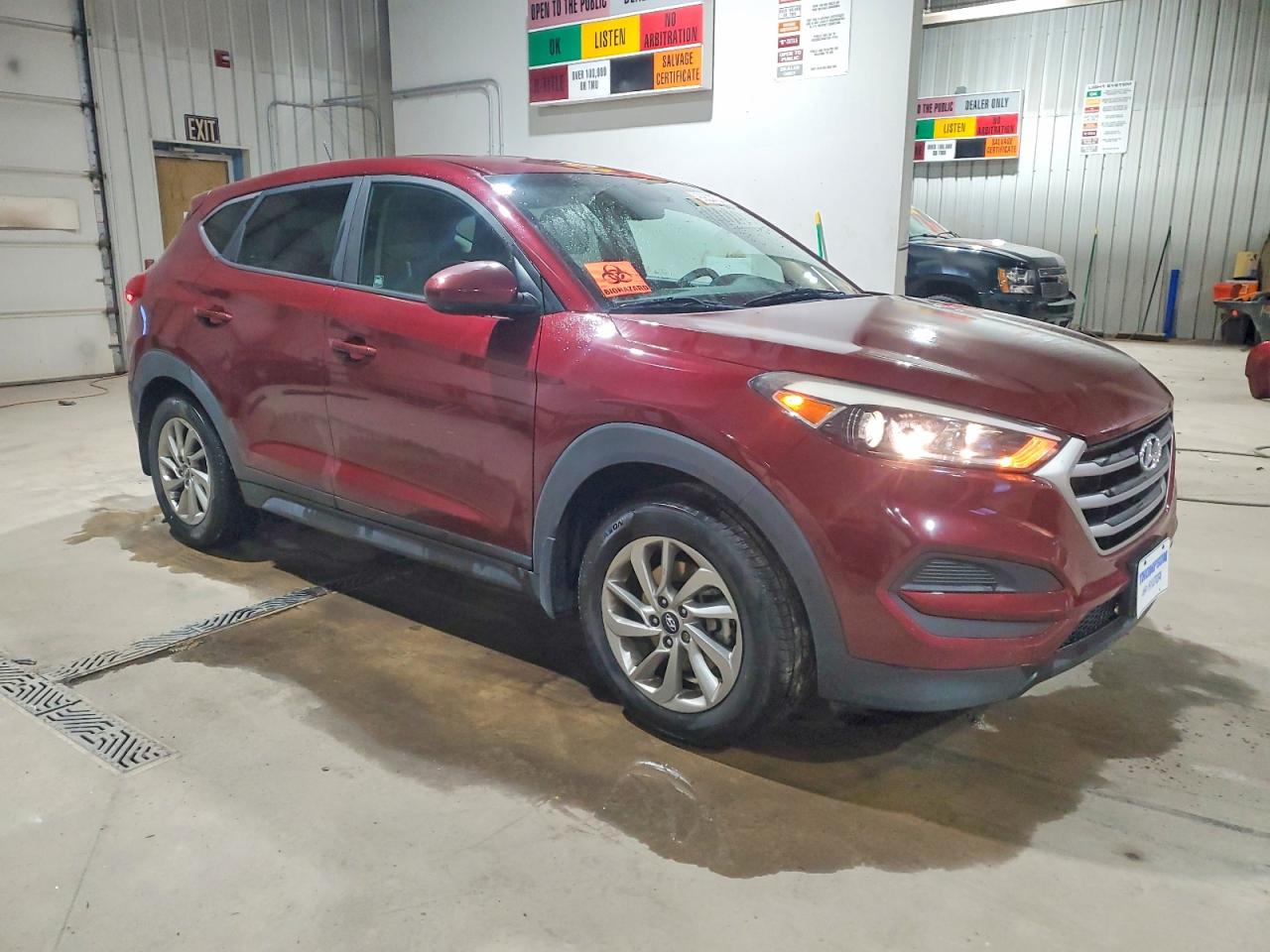 2017 HYUNDAI TUCSON SE photo 4