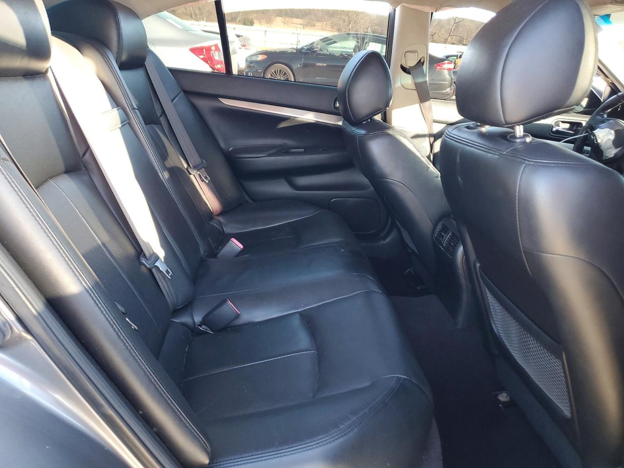 2013 INFINITI G37 BASE photo 10