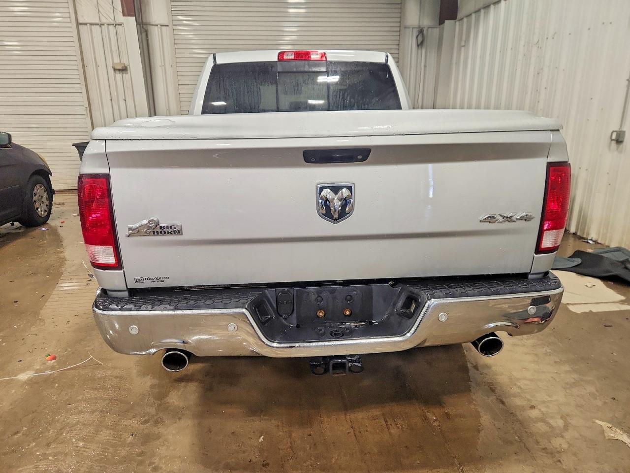 2016 RAM 1500 SLT photo 11