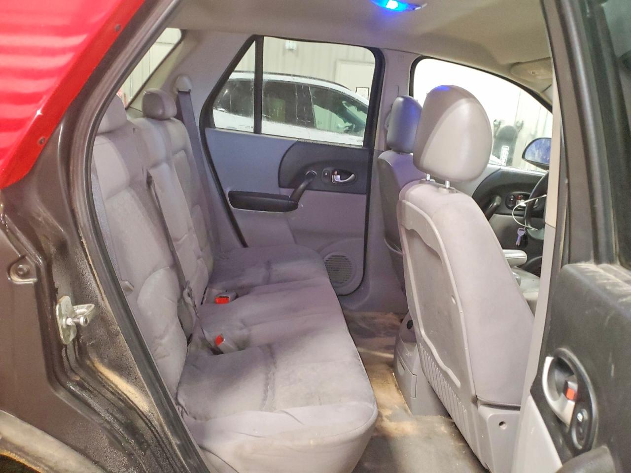 2005 SATURN VUE photo 11