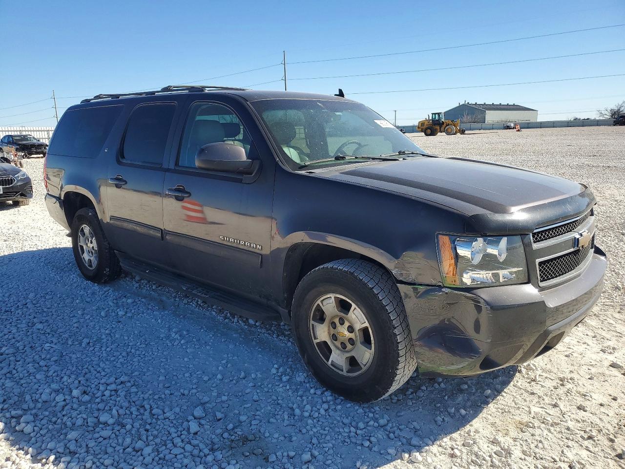 2010 CHEVROLET SUBURBAN C1500 LT photo 4