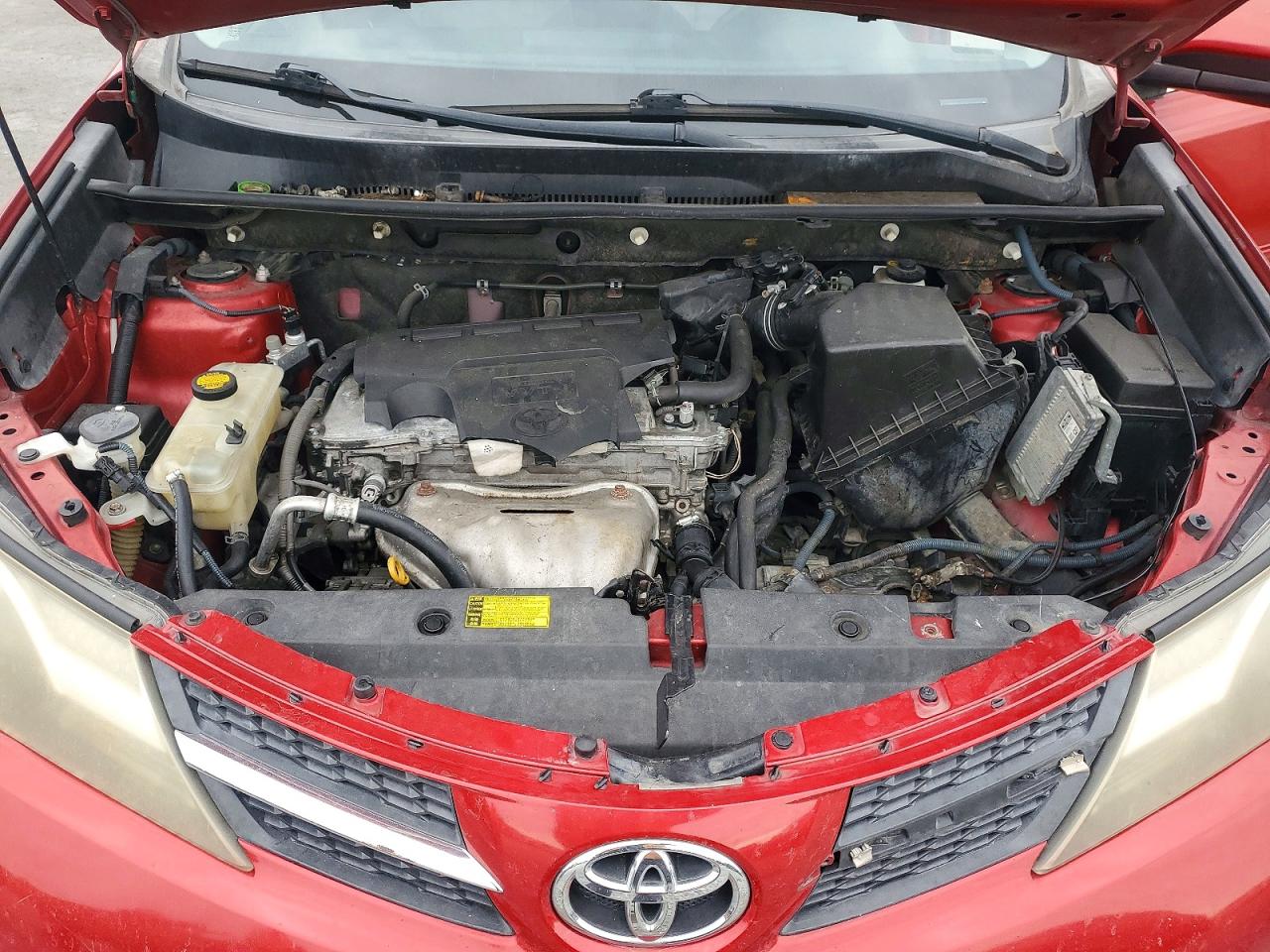 2013 TOYOTA RAV4 XLE photo 12