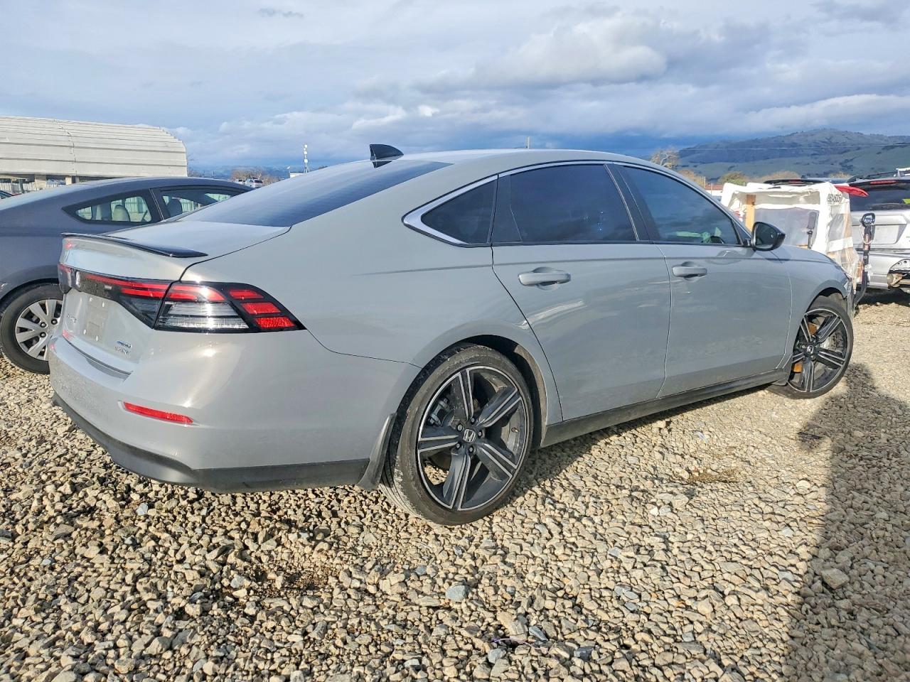 2025 HONDA ACCORD HYBRID SPORT photo 3