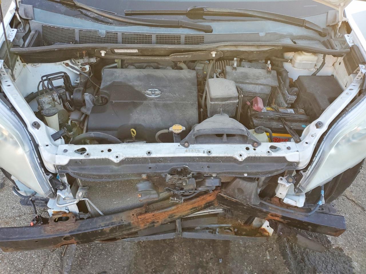2013 TOYOTA SIENNA XLE photo 12