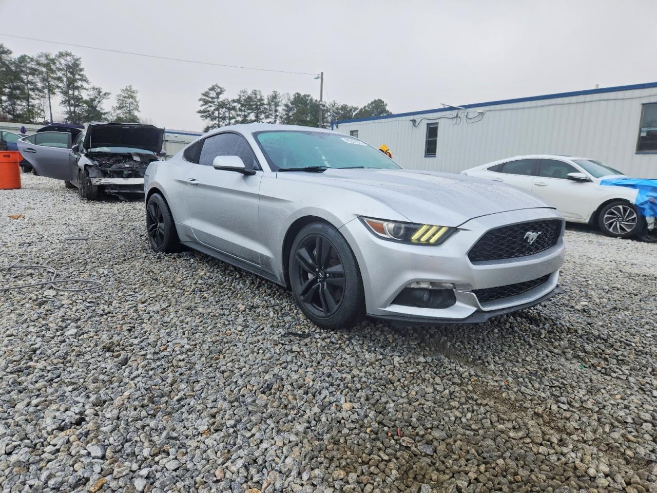 2015 FORD MUSTANG photo 4