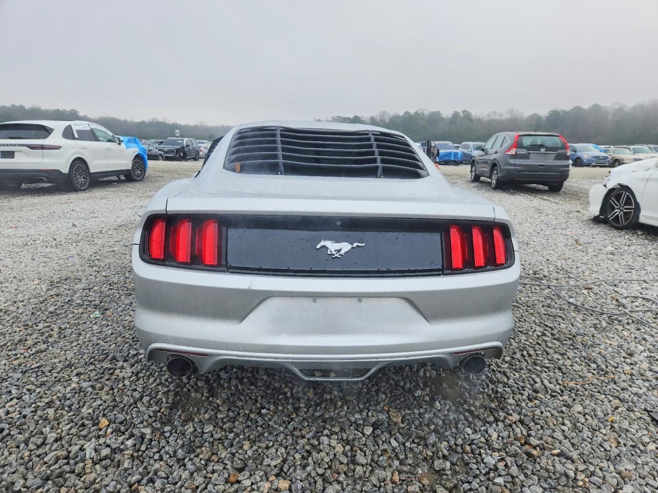 2015 FORD MUSTANG photo 6