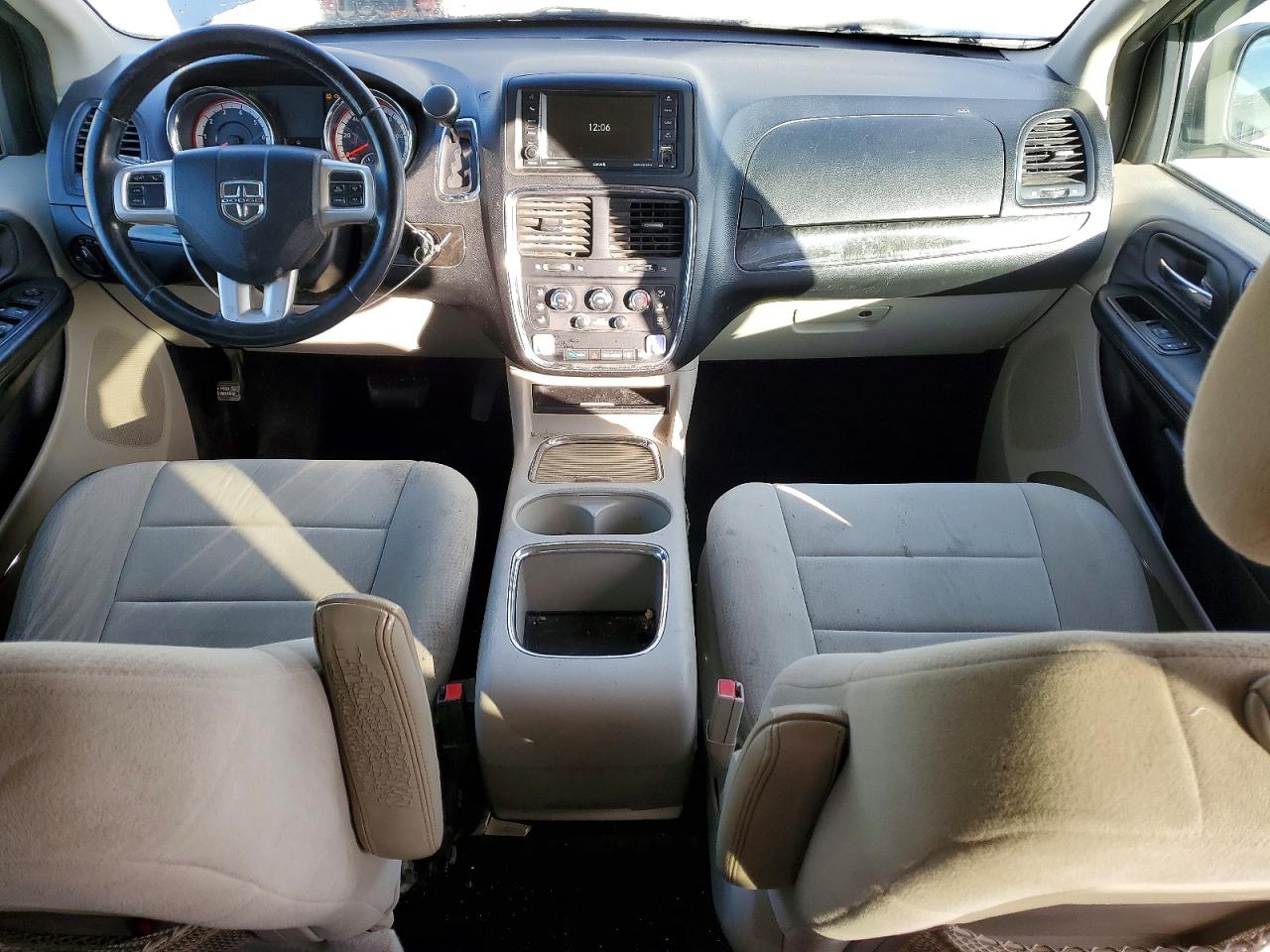 2013 DODGE GRAND CARAVAN SXT photo 8