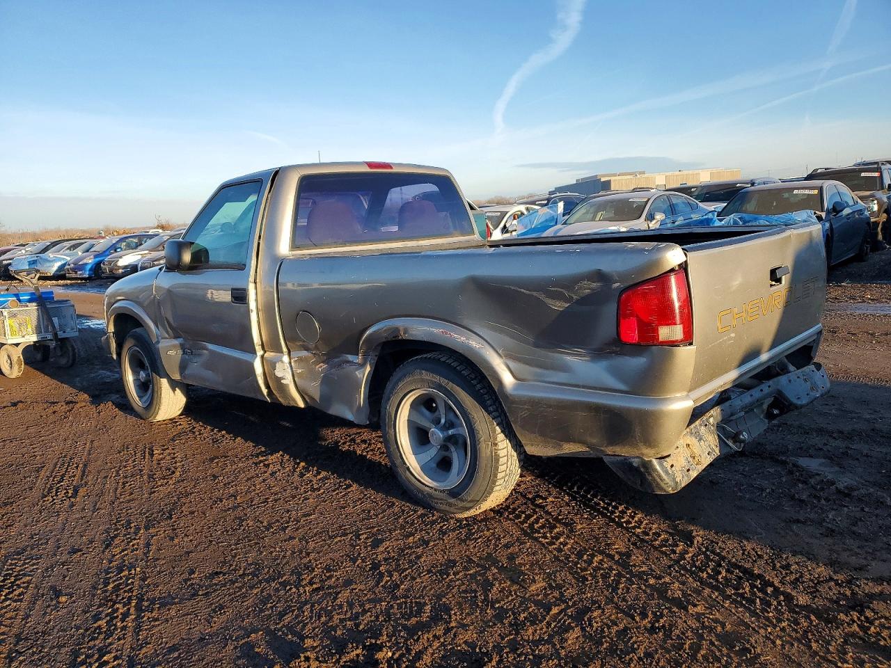 1999 CHEVROLET S TRUCK S10 photo 2