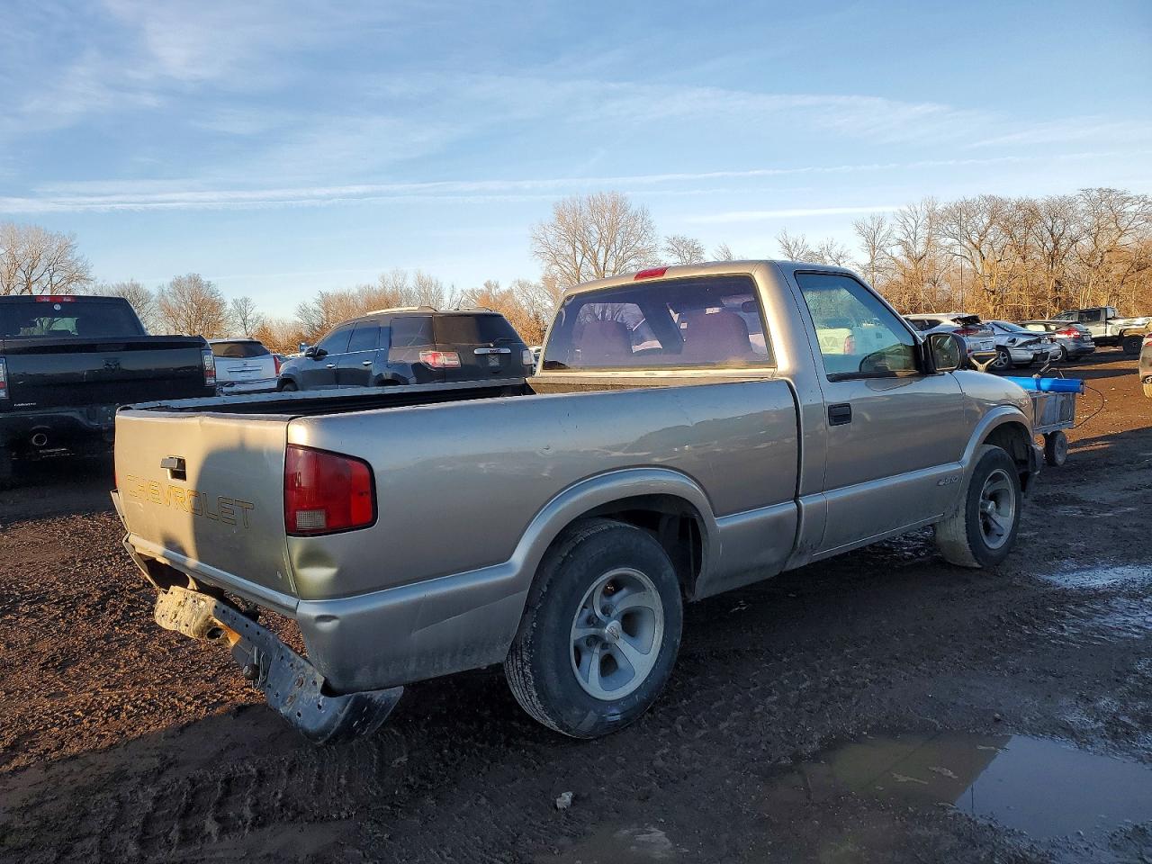 1999 CHEVROLET S TRUCK S10 photo 3