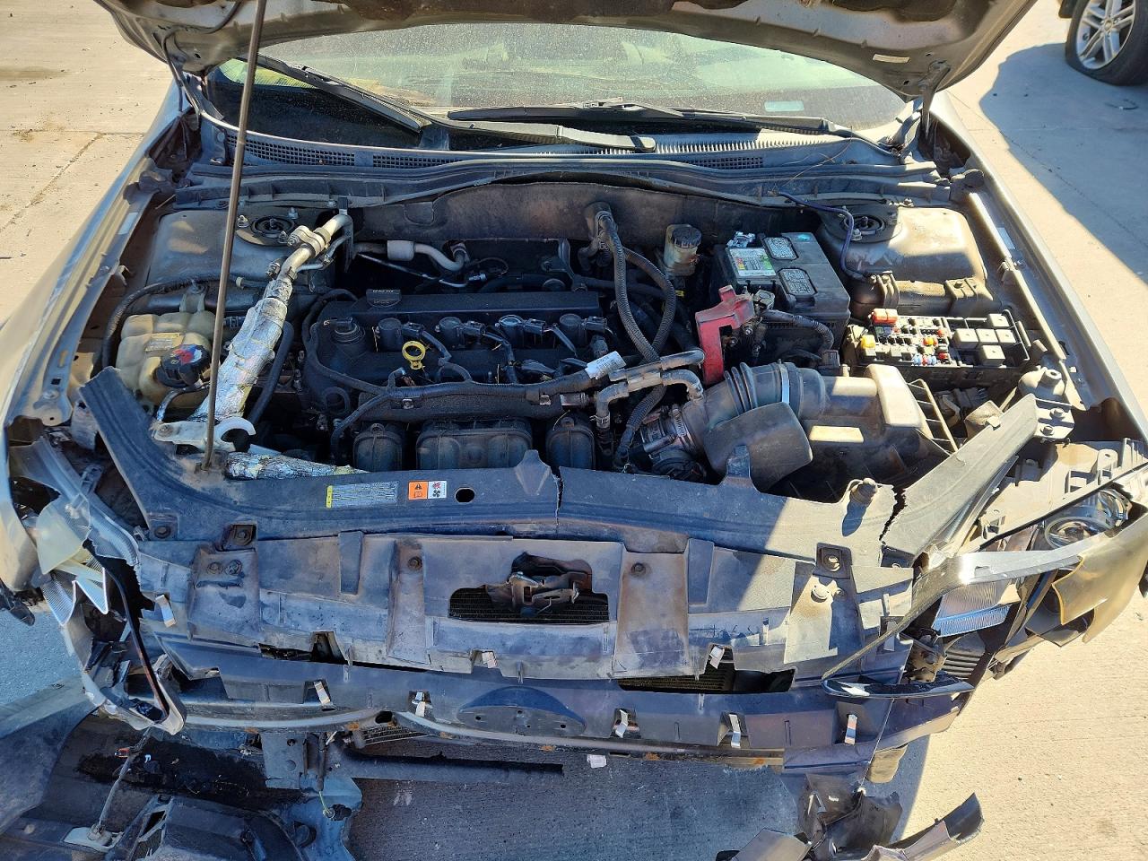 2010 FORD FUSION SE photo 11