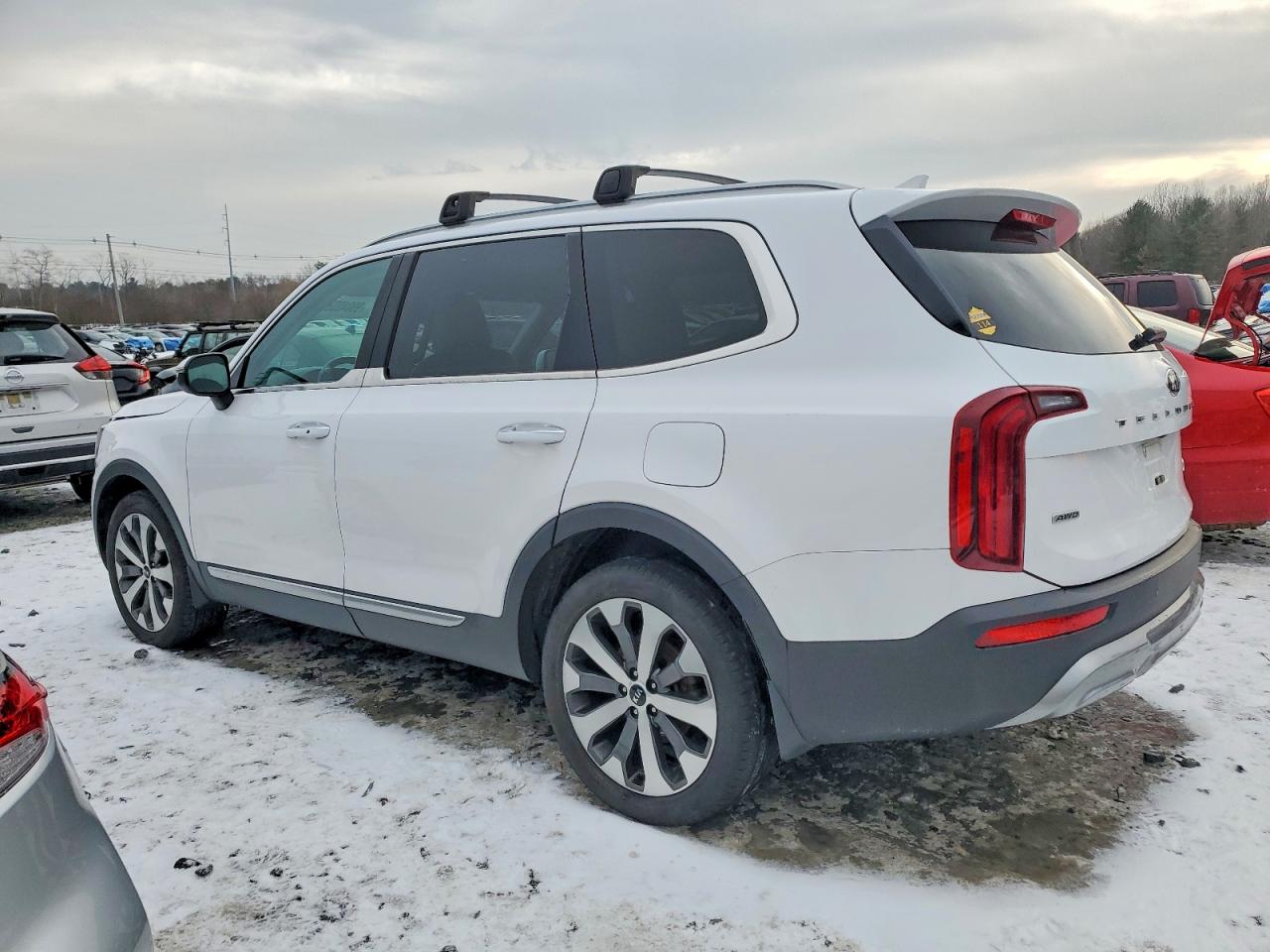 2021 KIA TELLURIDE S photo 2