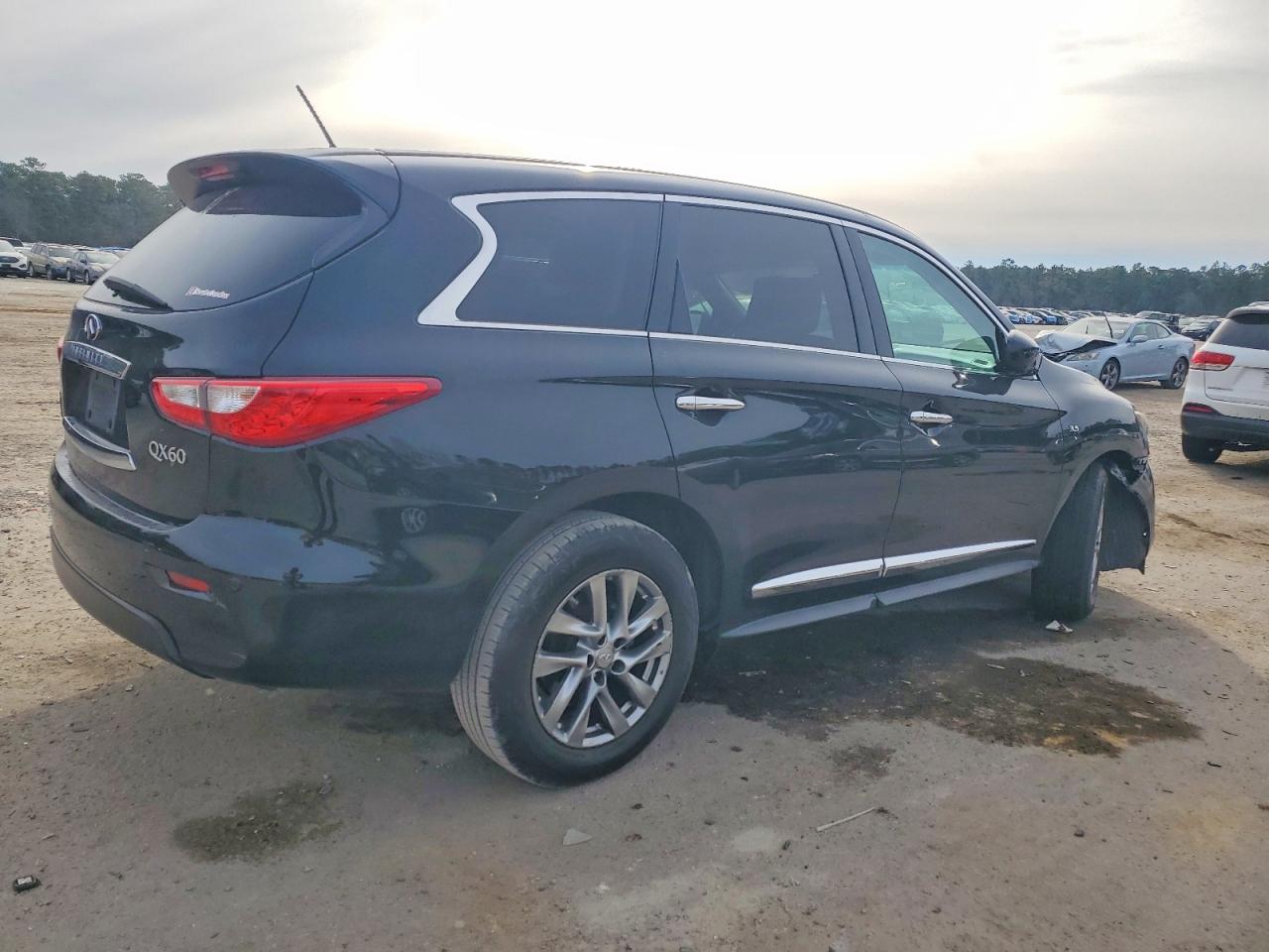 2014 INFINITI QX60 BASE photo 5