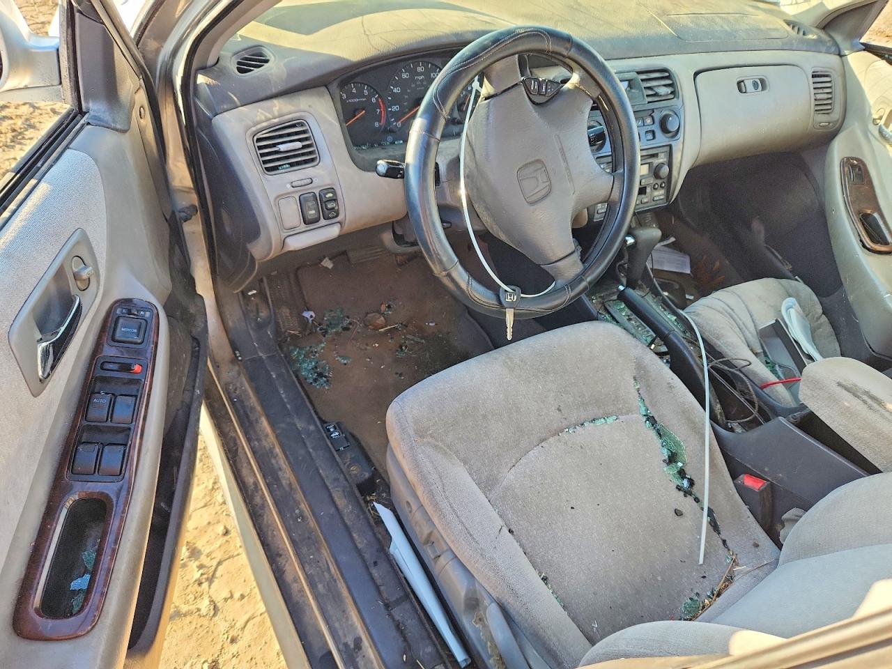 2002 HONDA ACCORD SE photo 8
